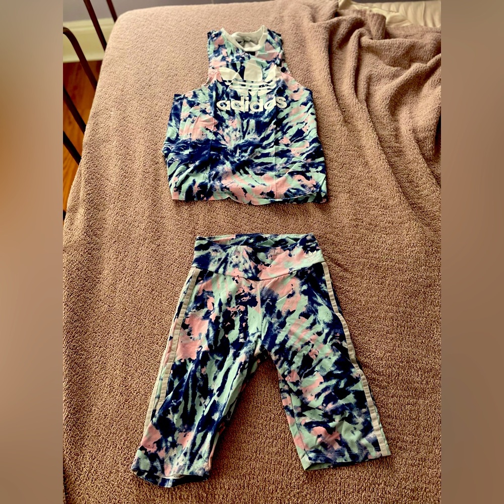 Very cute Adidas workout set size small